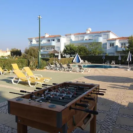 Villa Oasis, Piscina, Jacuzzi, Tenis E Praias! Portimão