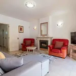 Oasis, Piscina, Jacuzzi, Tenis E Praias!