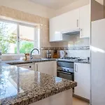 Villa Oasis, Piscina, Jacuzzi, Tenis E Praias! Portimão