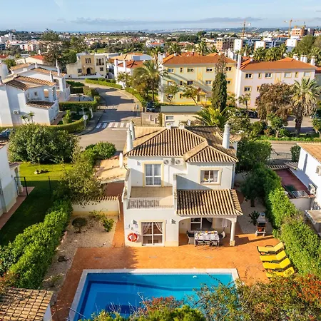 Villa Oasis, Piscina, Jacuzzi, Tenis E Praias!