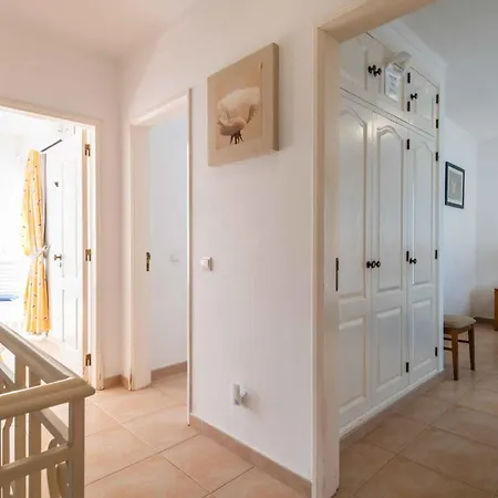 Villa Oasis, Piscina, Jacuzzi, Tenis E Praias! *