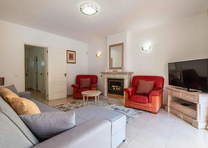 Oasis, Piscina, Jacuzzi, Ténis E Praias!