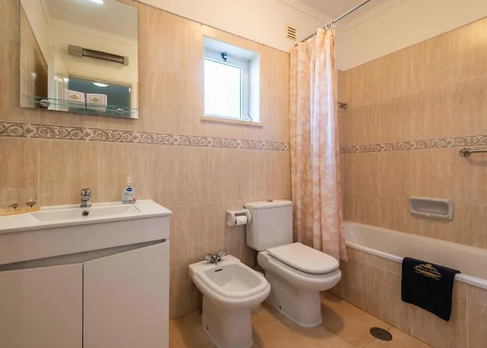 Oasis, Piscina, Jacuzzi, Ténis E Praias! *