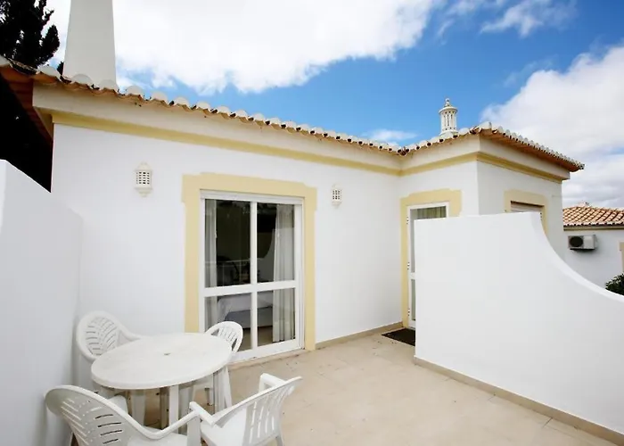 Oasis, Piscina, Jacuzzi, Ténis E Praias! Portimão