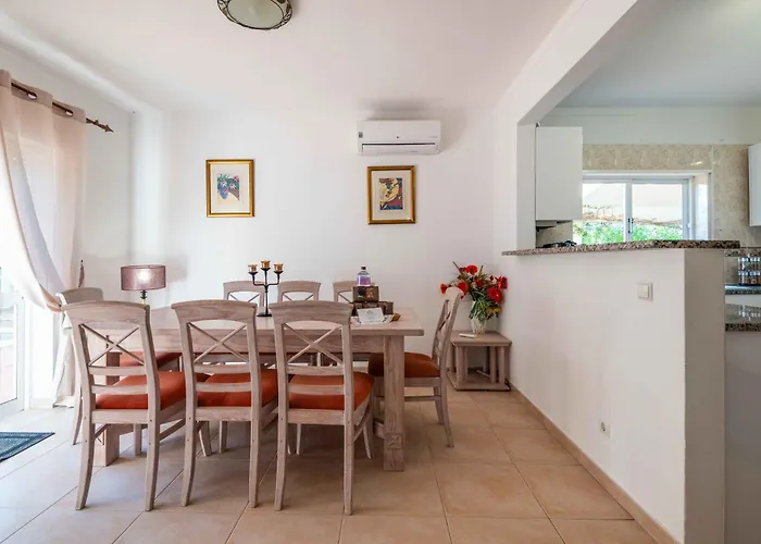 Oasis, Piscina, Jacuzzi, Ténis E Praias! *