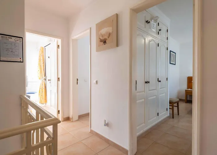 Villa Oasis, Piscina, Jacuzzi, Ténis E Praias! *