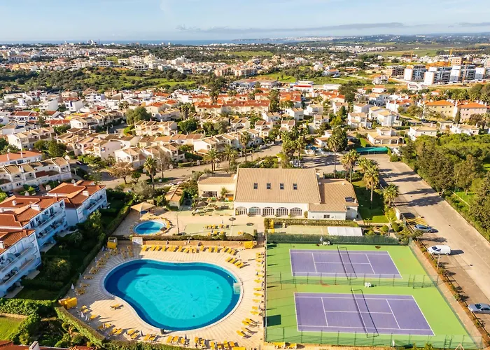 Oasis, Piscina, Jacuzzi, Ténis E Praias! *