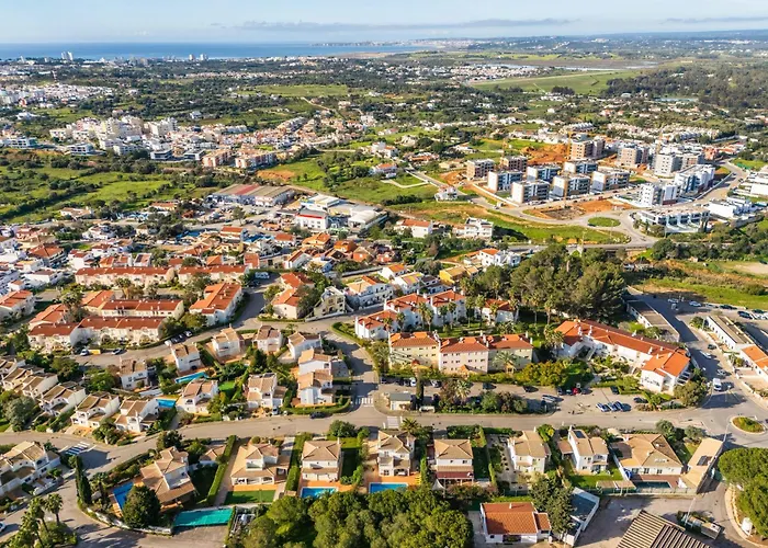 Oasis, Piscina, Jacuzzi, Ténis E Praias! * Portimão