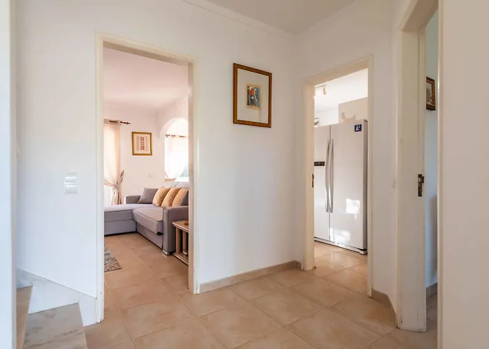 Oasis, Piscina, Jacuzzi, Ténis E Praias!